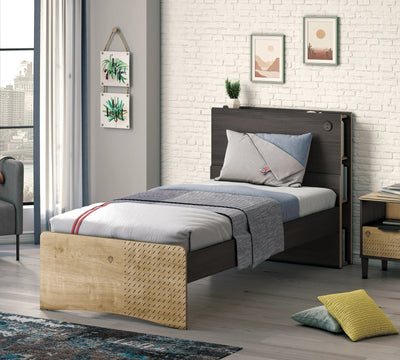 b725627faf8baebe22320376a855f980