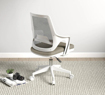 6a483959e4d6ddeb50ae21b46778a7cc